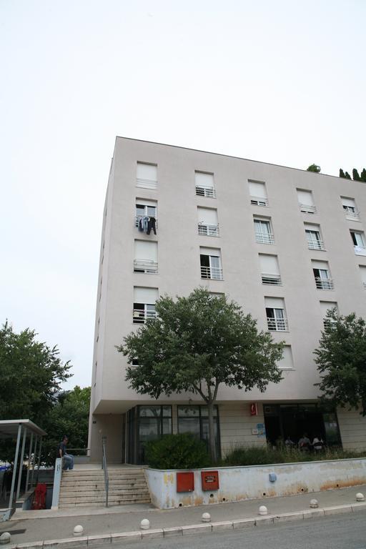 Apartment Dg With Parking Garage Split Exterior foto
